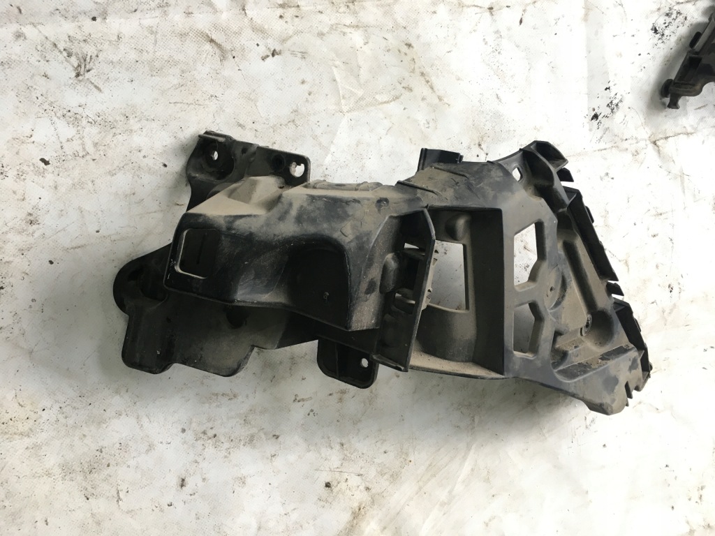 Купити Напрямна бампера правий задній задній renault clio iv 850446420r