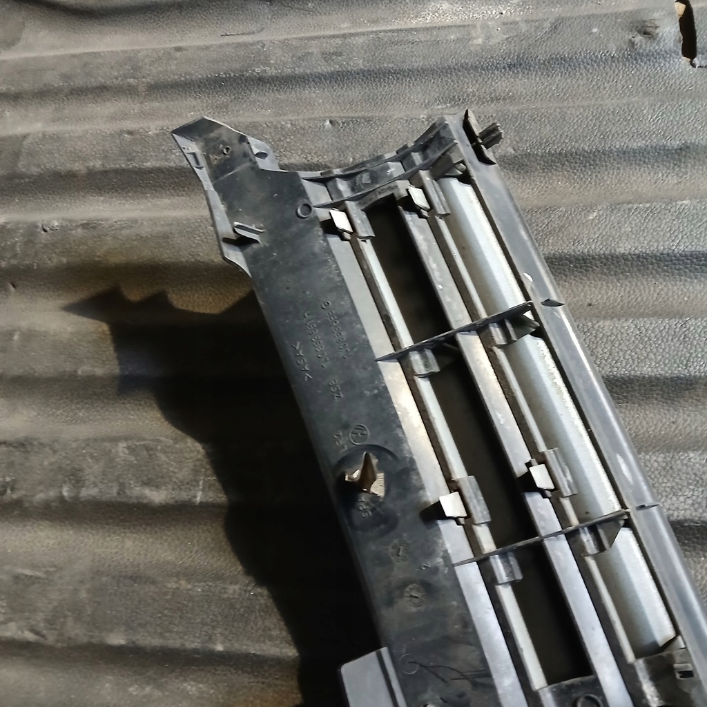 фото №7, Решётка радиатора решётка радиатора радиатора volkswagen golf iv 1j0853655g lb7z