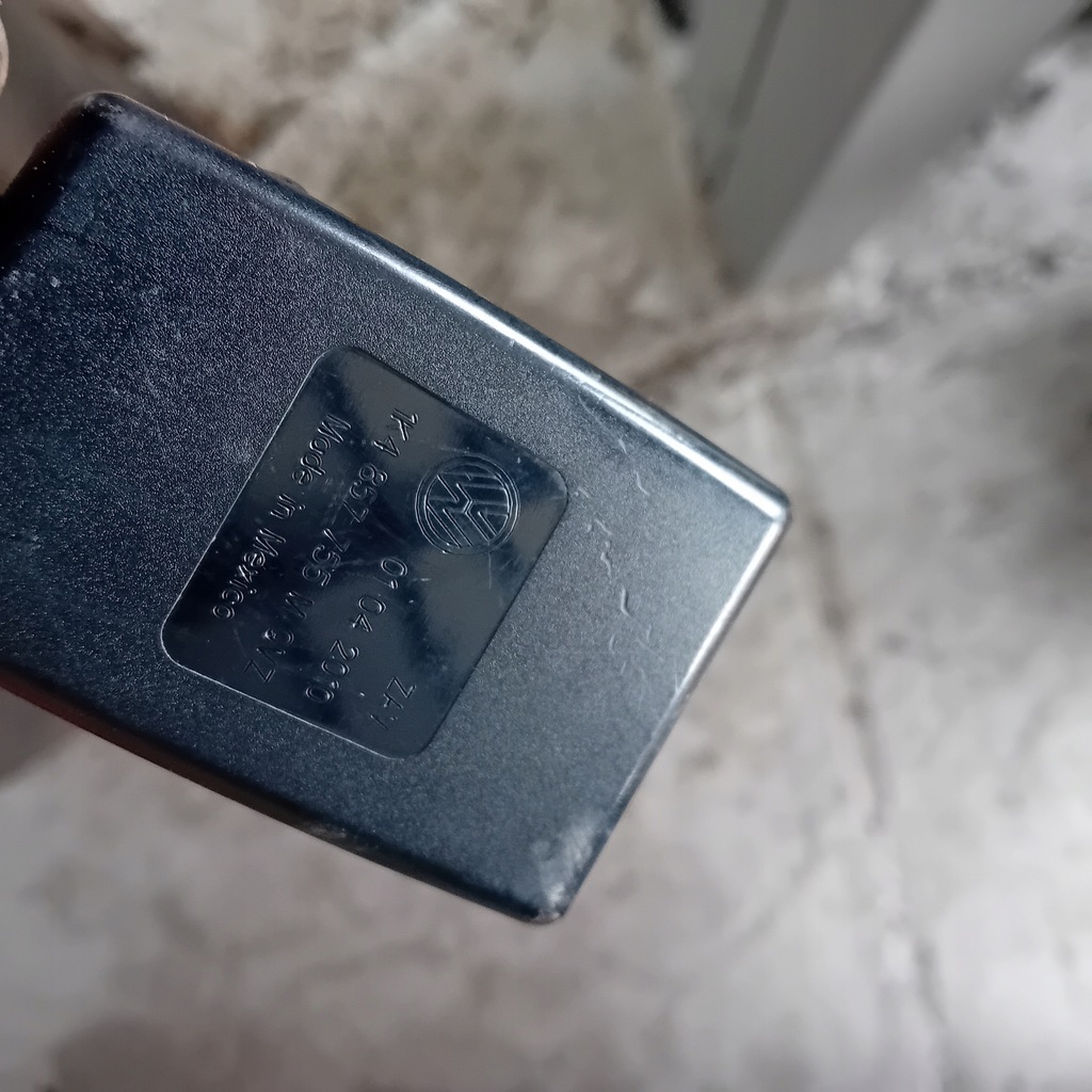 фото №8, Кліпса поперечина безпеки лівий 1k4857755m