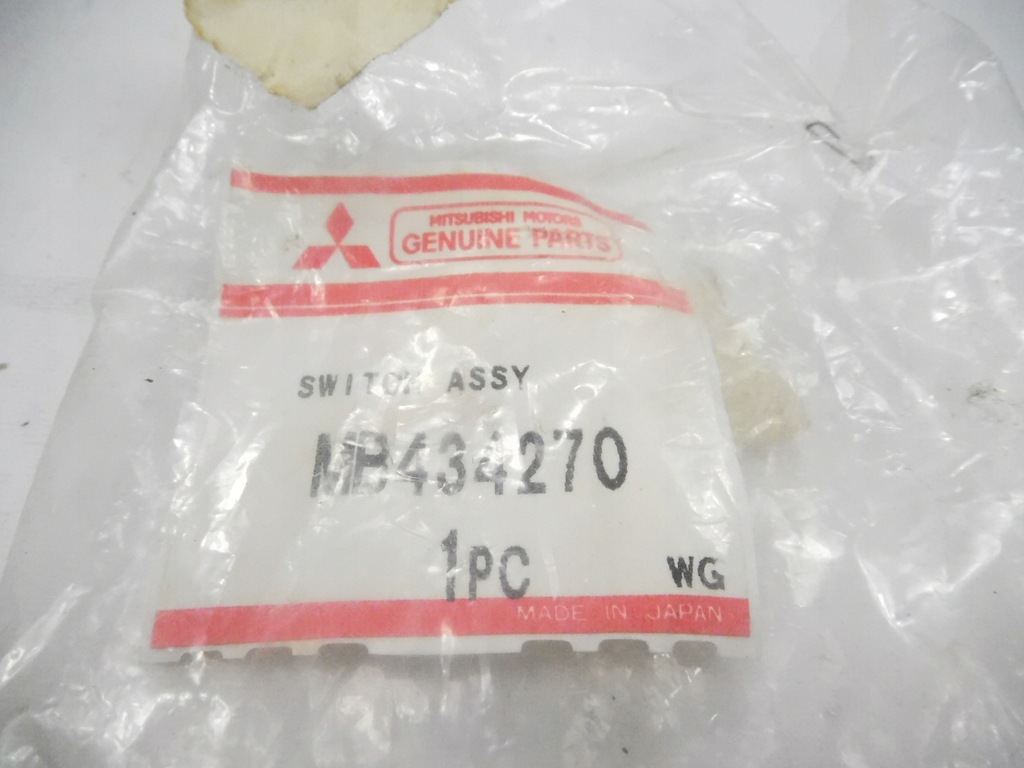 фото №7, Датчик, контакт дверь задняя mitsubishi delica l300 оригинальный номер mb434270