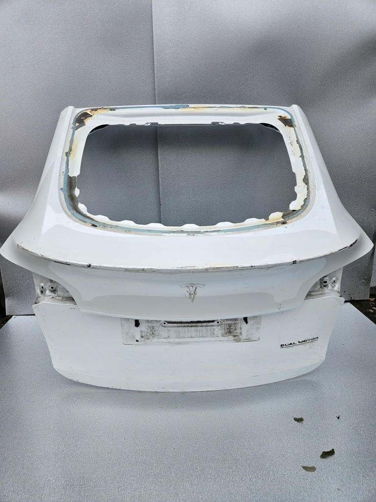 Купити Tesla model y 20- кришка багажника задня багажника