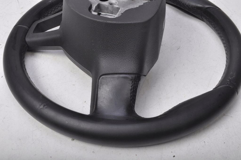 фото №6, Skoda fabia iii воздуховод кожаный