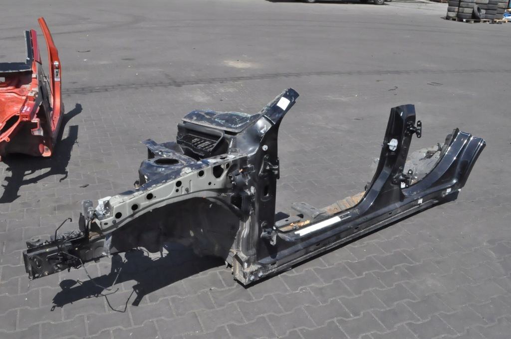 фото №1, Mercedes klasa a w176 четверть лонжерон левый перед + порог słupe