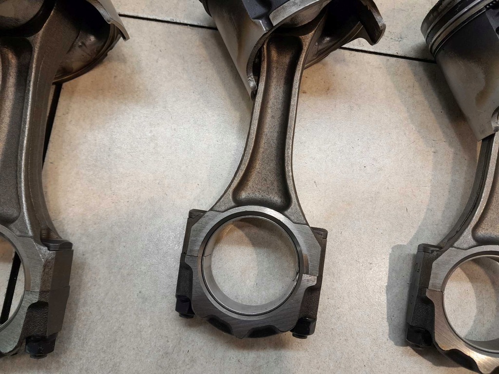 фото №13, Поршень з шатун mazda premacy 2.0 ditd