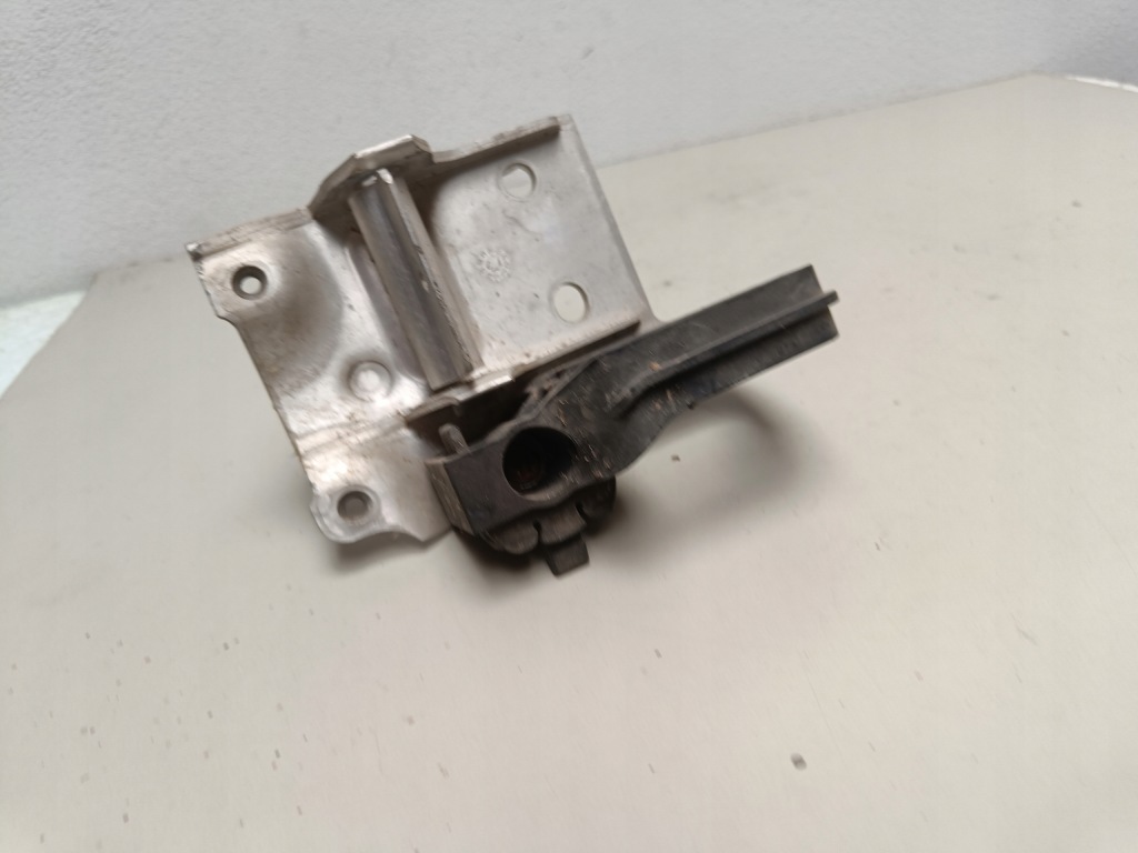 Кронштейн кронштейн радиатора bmw 5 f10 f11 f01 правый правое держатель 7186514 с Разборки