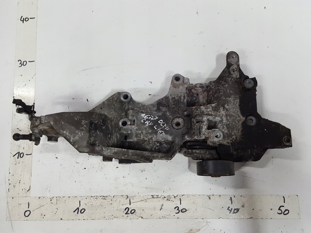 Купить Skoda octavia 2 рестайлинг  1.6 tdi cay кронштейн генератора