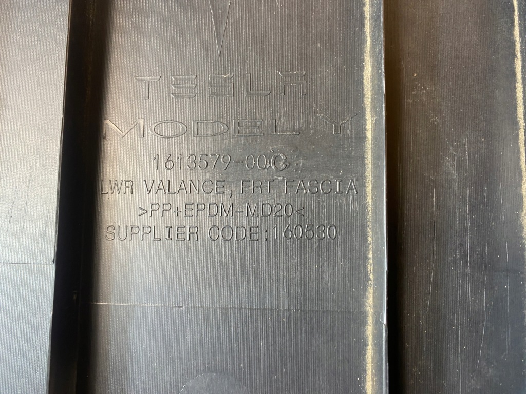 Плита захист підлога pod бампер tesla model y 1613579-00-c 2020- Оригінал
