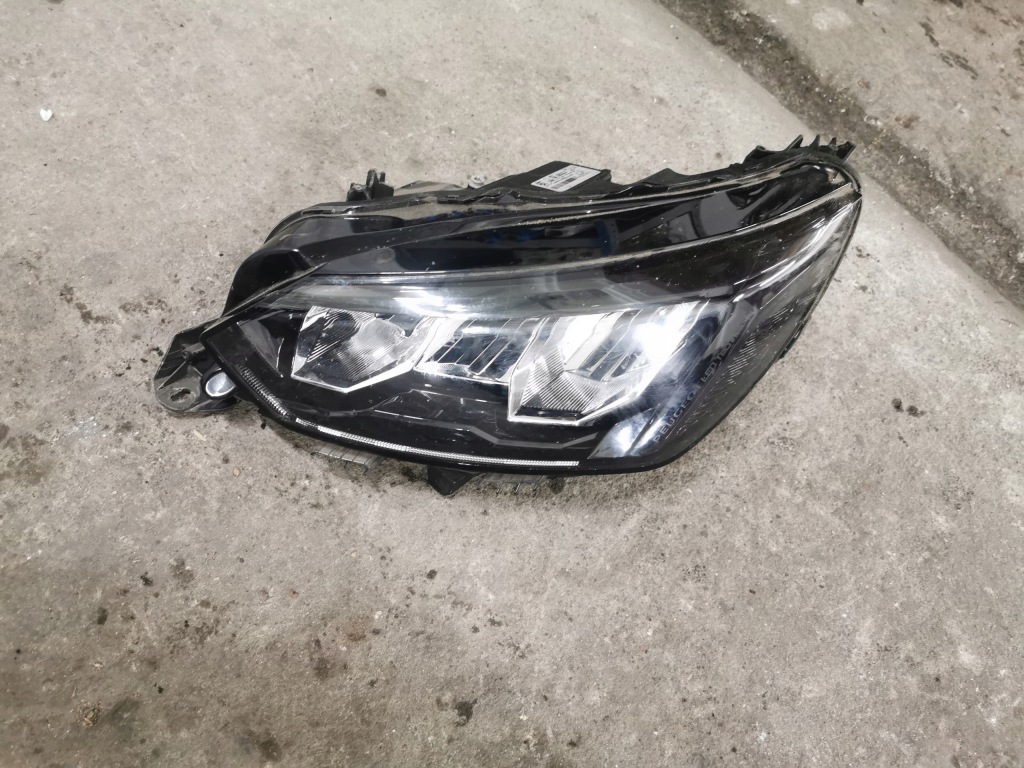фото №1, Peugeot 208 ii лампа левая перед full led 9833036380
