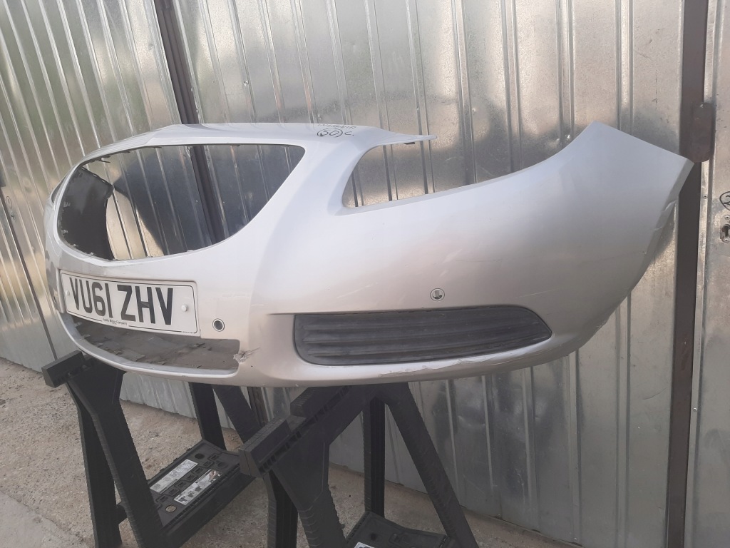 Бампер перед передний opel insignia a 2008-2013 pdc под датчики Киев