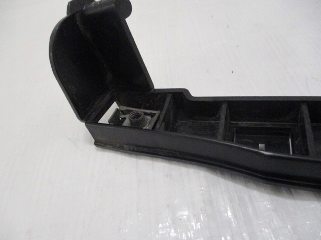 фото №7, C3 iii направляющая кронштейн правое задние 9813132280