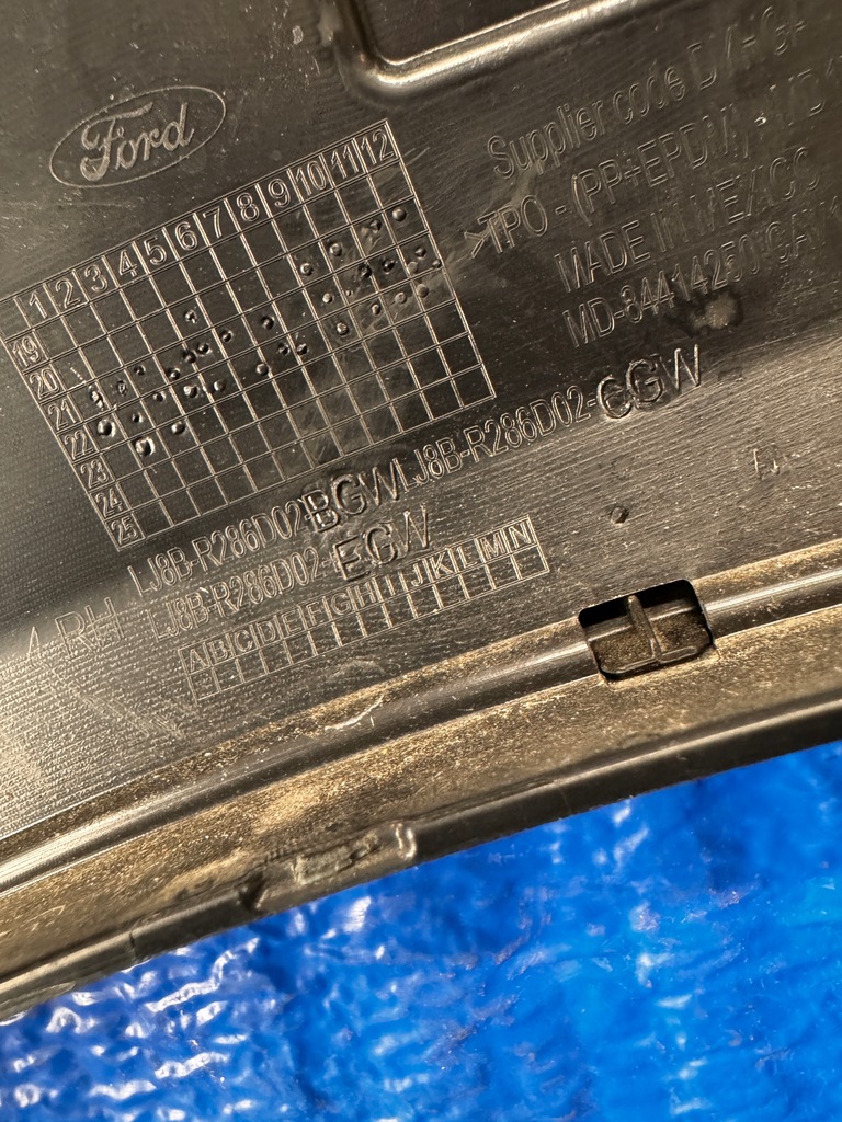 фото №15, Ford mustang mach-e молдинг na крила правий задня задня права lj8b-r286d02-b