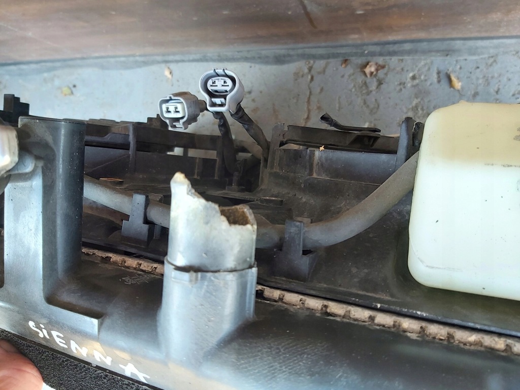 фото №6, Toyota sienna 11- вентилятор радіатора розширювальний