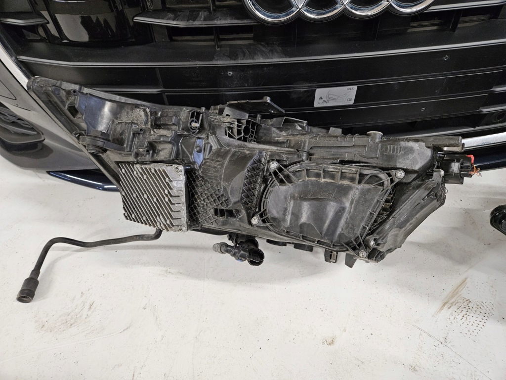 Audi a6 c8 4k комплектный  перед бампер капот ремень радиатор фонари matrix Недорого