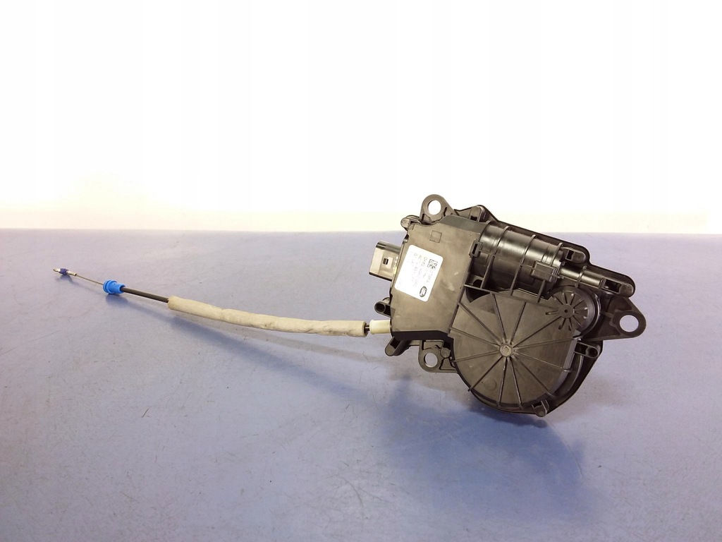 фото №1, Discovery sport привод доводчик крышки багажника