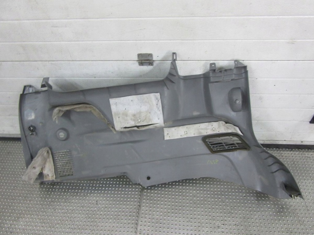 фото №5, Dodge durango ii 2005 обшивка багажника задняя