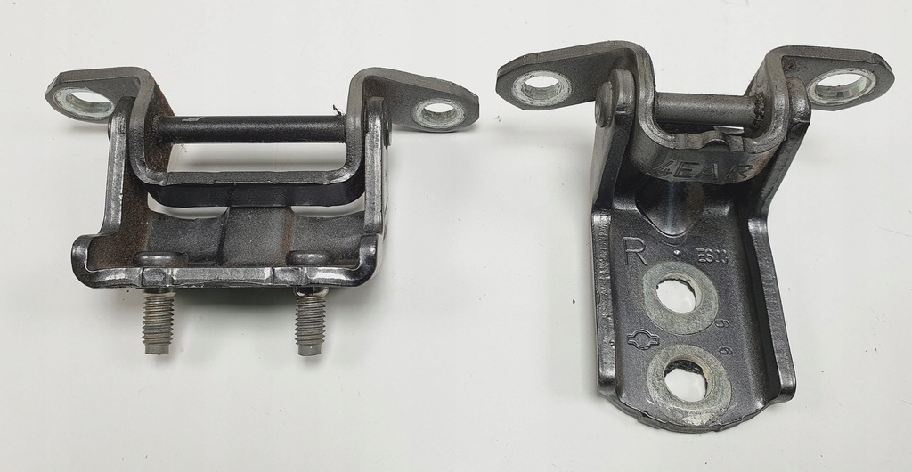 фото №1, Петлі двері правий задня nissan juke i f15 пара