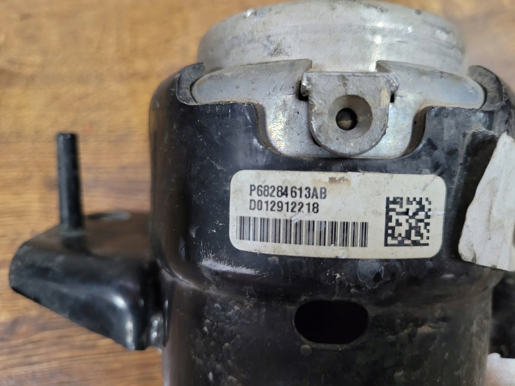 фото №5, Wrangler jl подушка кронштейн двигателя p68284613ab