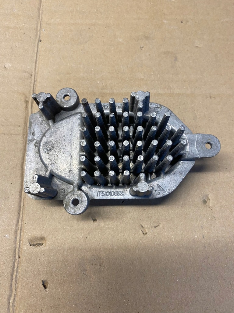 фото №1, Перетворювач блок керування модуль led лівий grandland lift оригінал it51010653