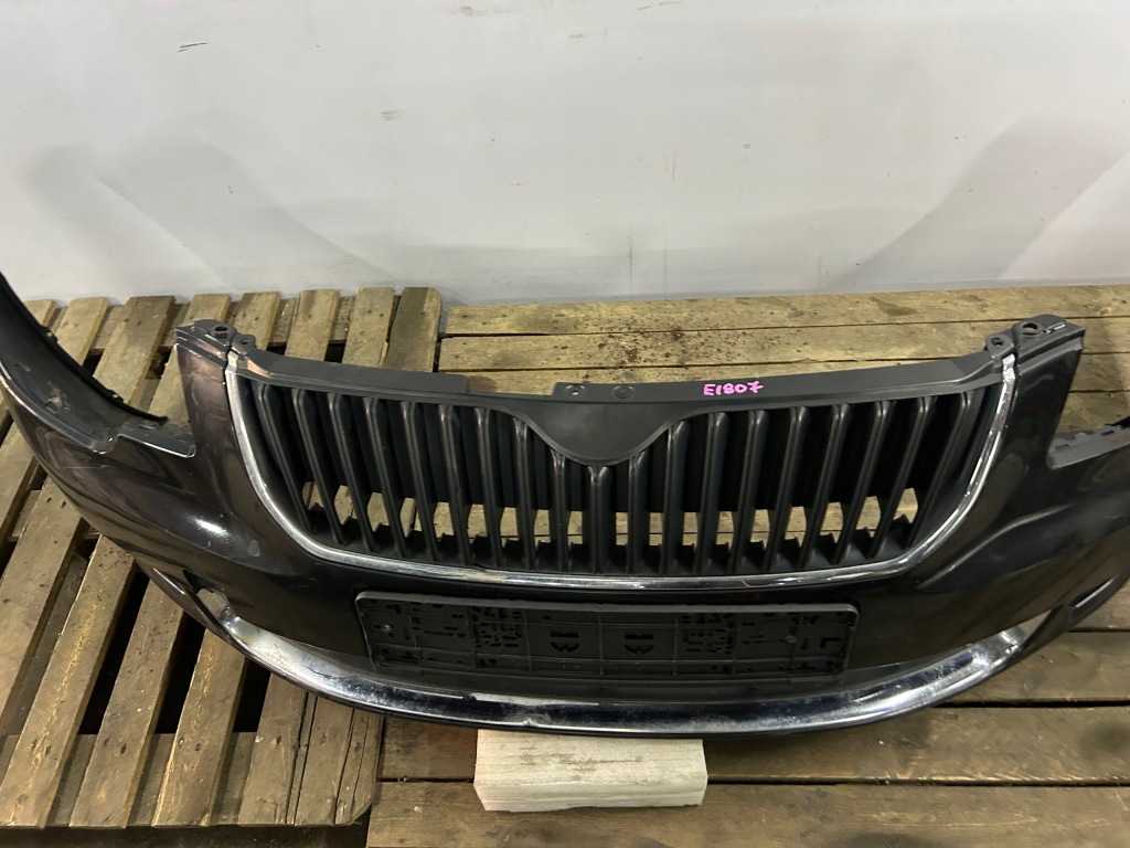 фото №6, Бампер перед передний skoda superb ii 08- + решётка радиатора bez отверстий