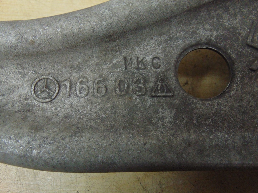 фото №12, Рычаг левый перед mercedes gle w166 16603