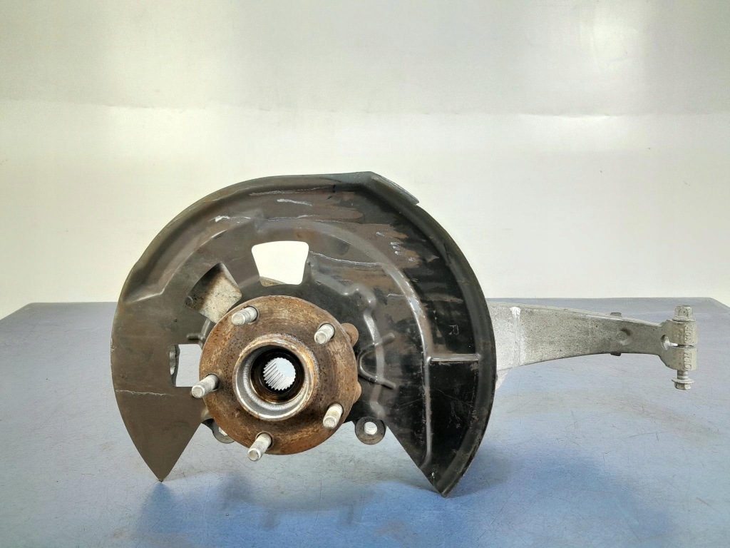 фото №1, Infiniti q50 3.5 hyb поворотный кулак ступица перед правая