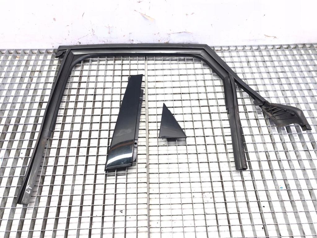 фото №1, Молдинг рамка дверь задняя левая audi a6 c7 2.0 tdi 130kw 177km