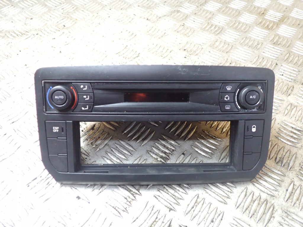 фото №1, Панель кондиционера citroen 96829416zd 12056