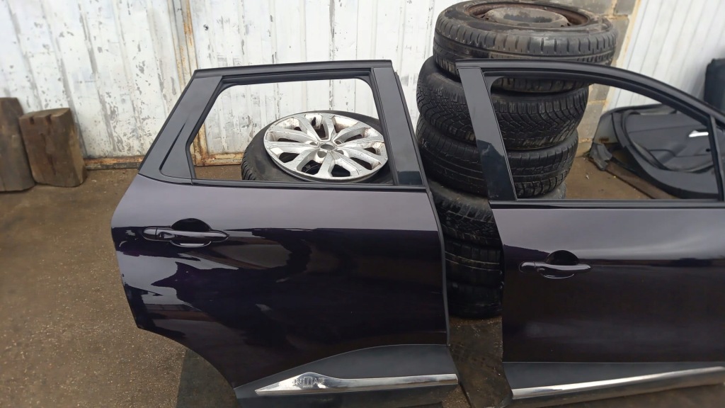 фото №1, Комплект дверь правое captur lift initiale par tegng