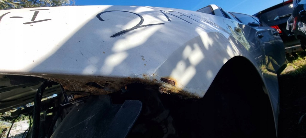 Крыло  левое  перед alpinweiss 300 bmw seria 1 e87 Цена