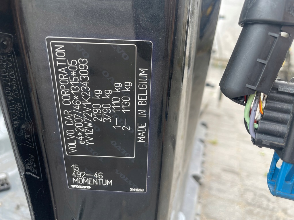 фото №2, Volvo v60 ii чверть права задня задня idealna 2018+