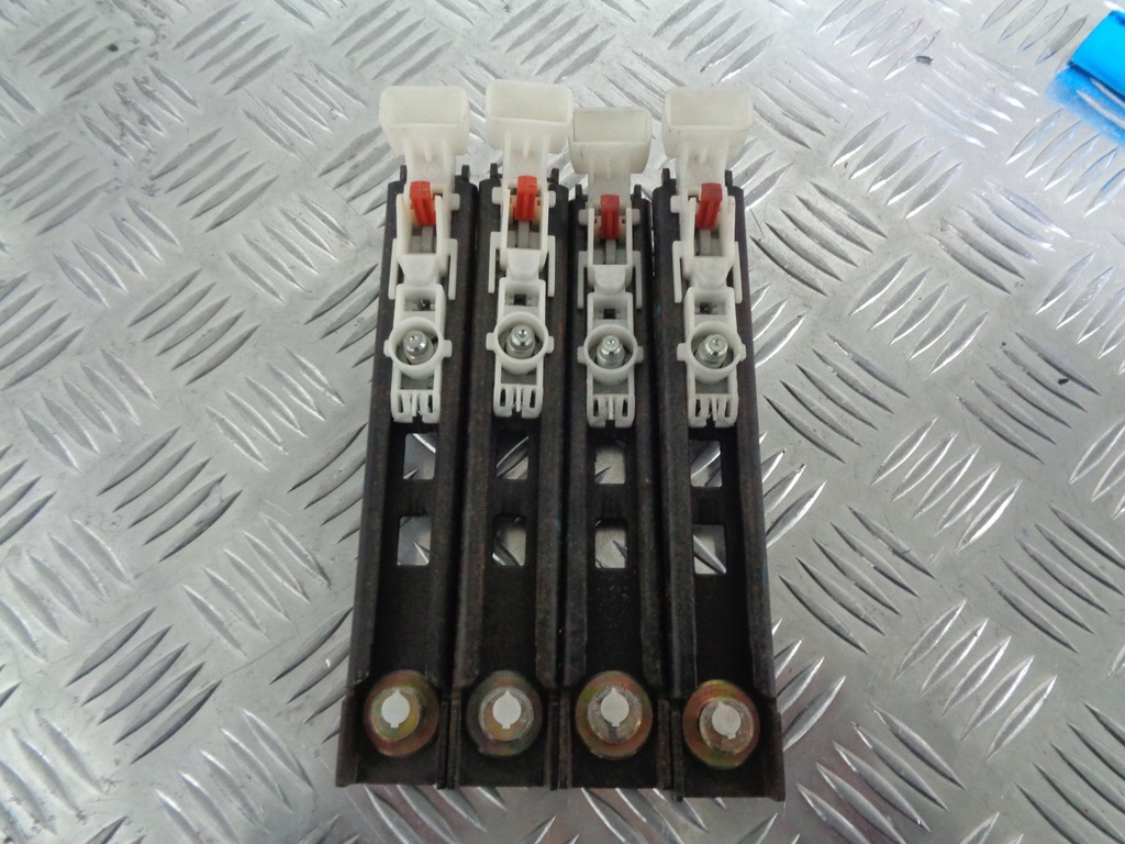 фото №1, Renault scenik ii megane ii ползунок поперечина