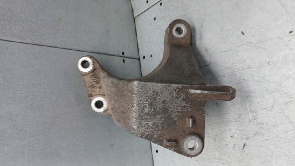 фото №1, Кронштейн коробки opel vectra c 2.2dti 04r 9191148