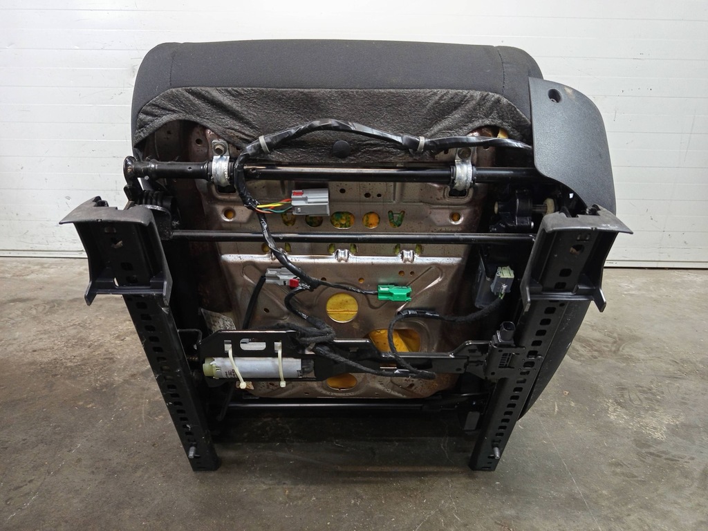 фото №6, Сиденье левый перед левый передний dodge challenger 08-