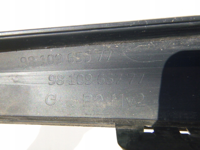 фото №3, Citroen оригинальный номер 9810965977 решётка