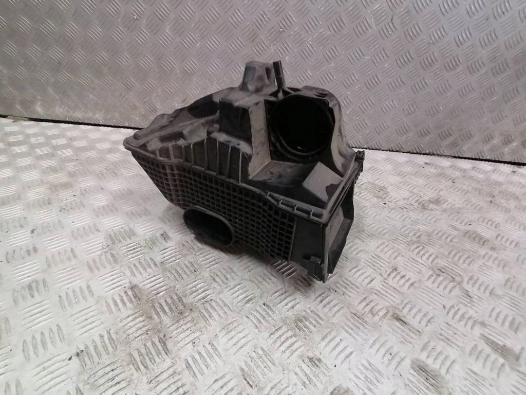 фото №1, Корпус фильтра воздуха renault captur i 1.5 dci 165008308r