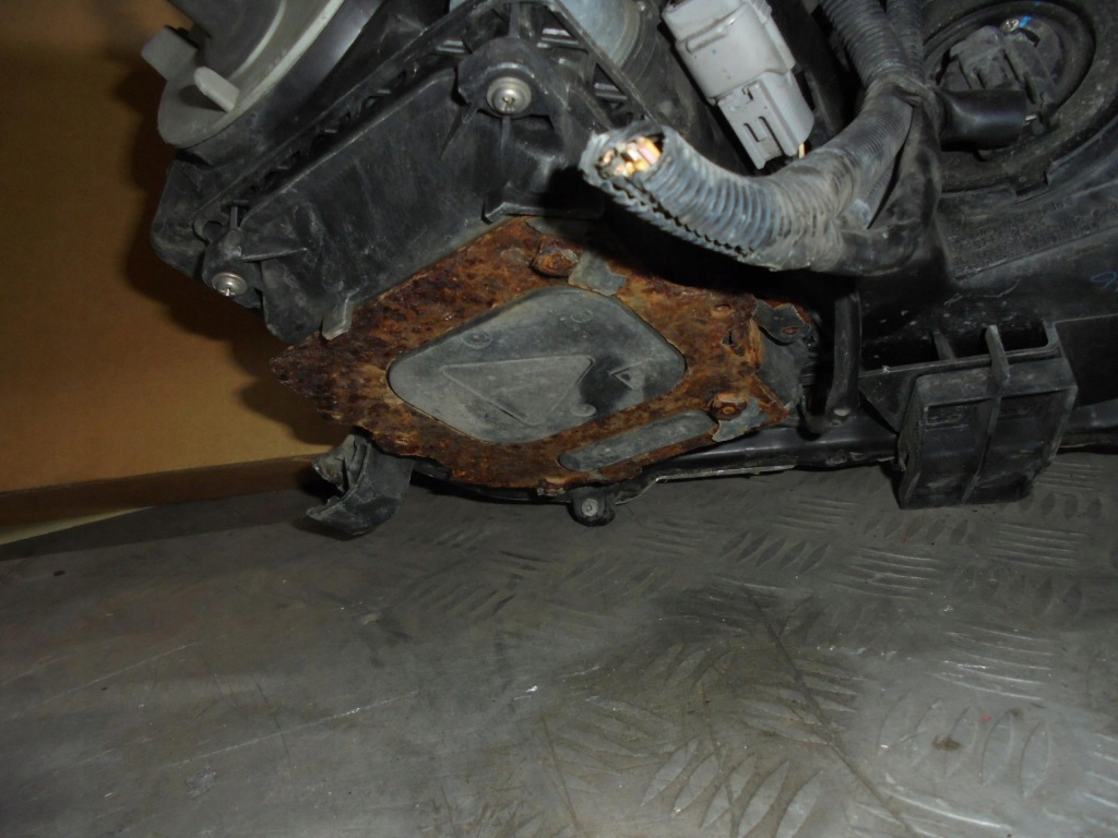 фото №4, Лампа левая перед ксенон lexus rx ii 400h 2007