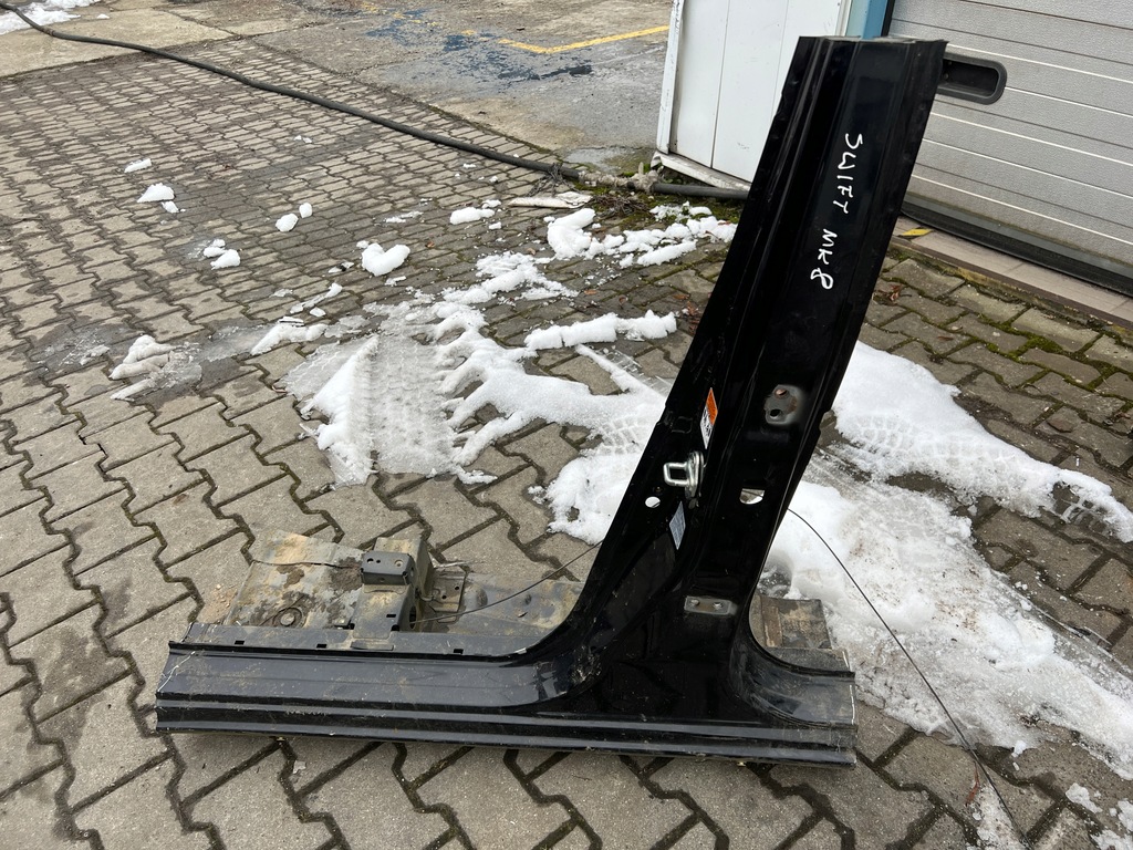 фото №1, Suzuki swift mk8 порог левый блок двигателя