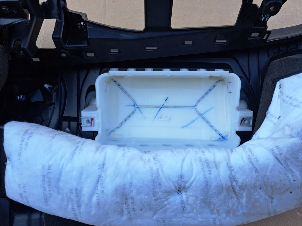 Приборная панель панель  приборная панель hud head up kia stinger 84710-j5300 оригинал Цена