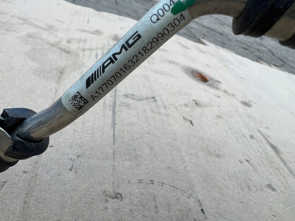 Mercedes c63s amg w205 sedan трубки шланг топлива оригинал Оригинал