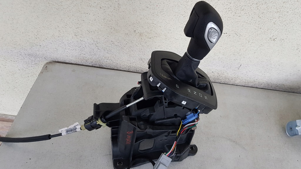 фото №1, Рычаг домкрат переключения передач ford b-max автоматическая коробка передач