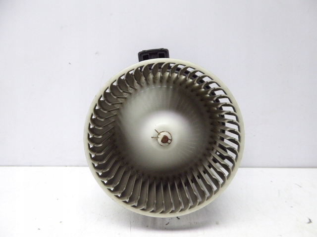 фото №1, Mazda6 gg/gy lift 05-08 воздуходувка вентилятор обдув салона 2.0 citd rf7j