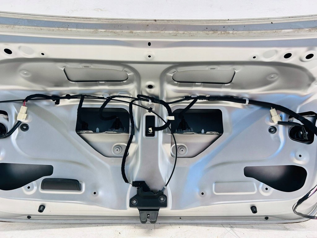 фото №11, Corolla e21 sedan крышка багажника крышка багажника задняя full led 1f7