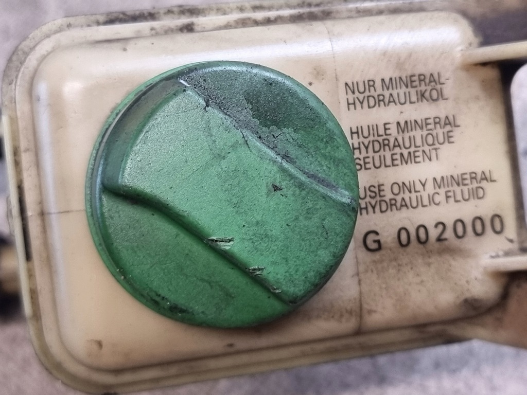 фото №12, Бачок жидкость do усилителя оригинальный номер 8d0422373c vw passat b5 1.9 tdi 00r