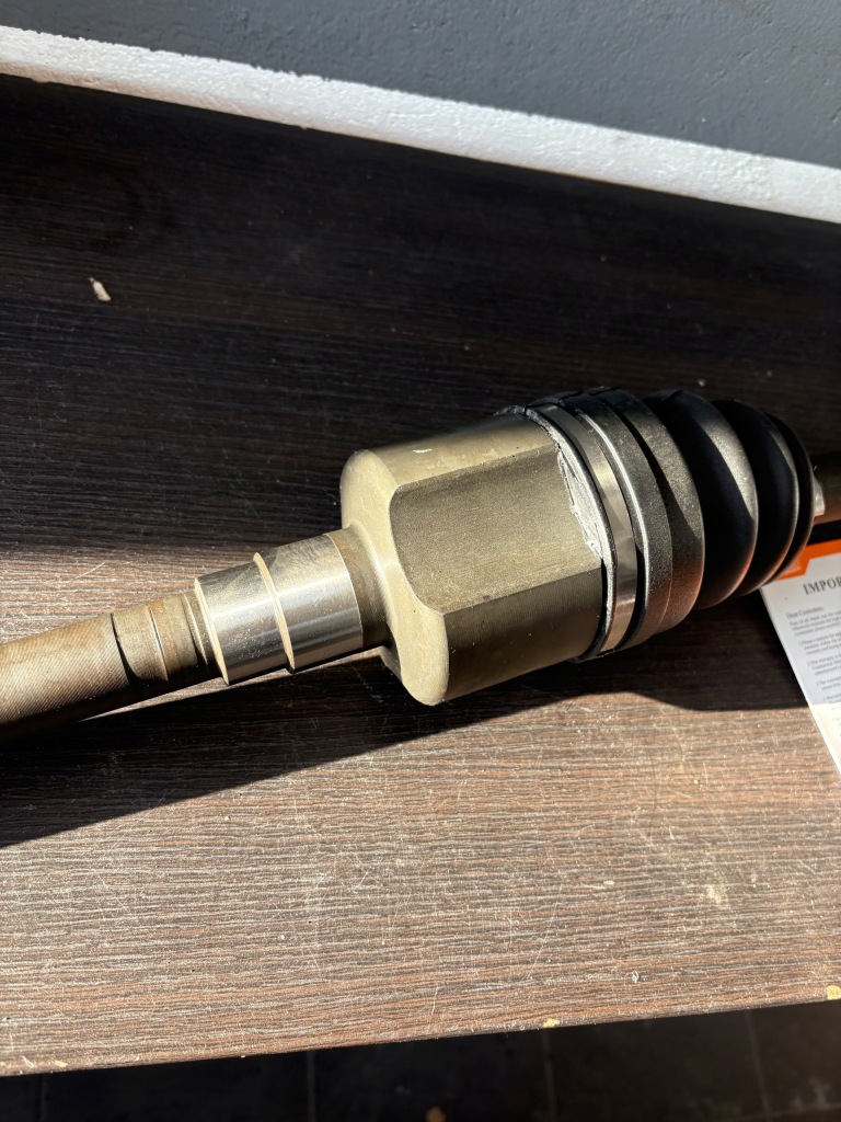 Приводной вал приводная chrysler pacifika 2004-2006 в Украине