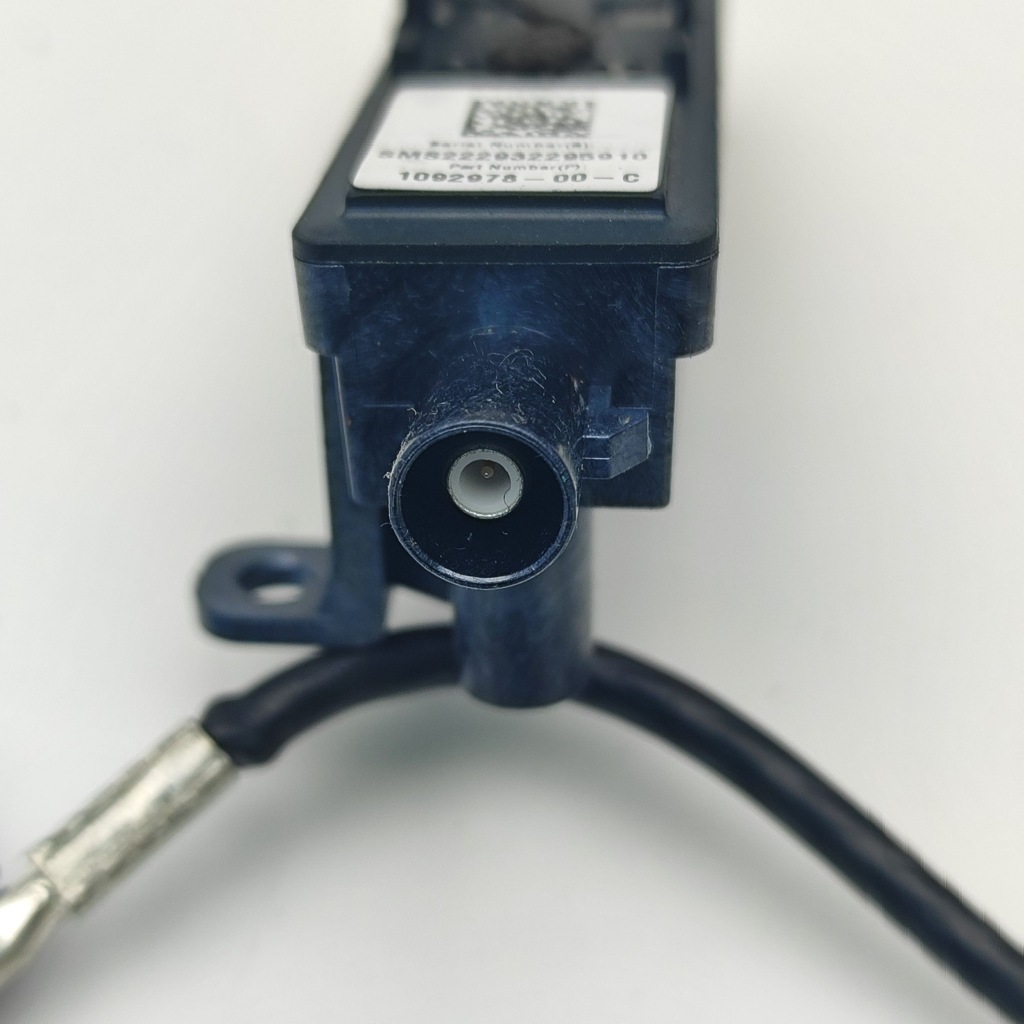 Tesla model y 2023 левая сторона камера на крыле боковой с Разборки