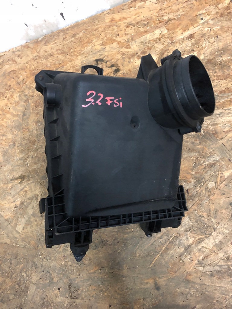 фото №1, Корпус фільтра повітря 06e133835a a4 b7 3.2fsi