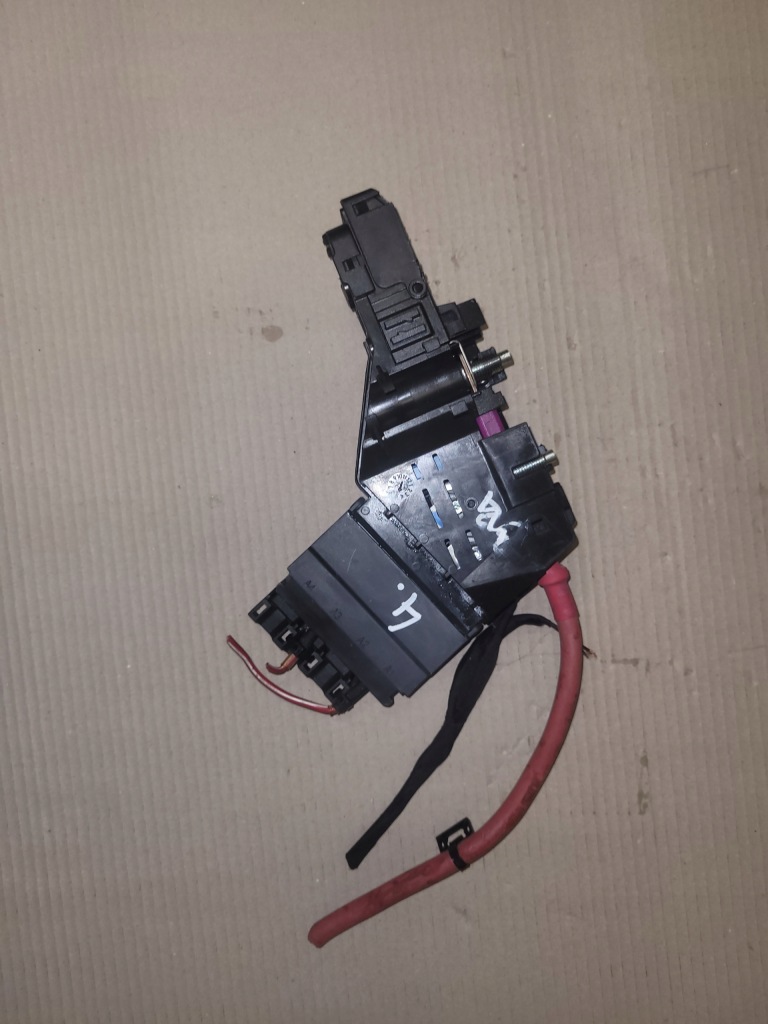 фото №1, Mercedes ml w166 корпус коробка запобіжників