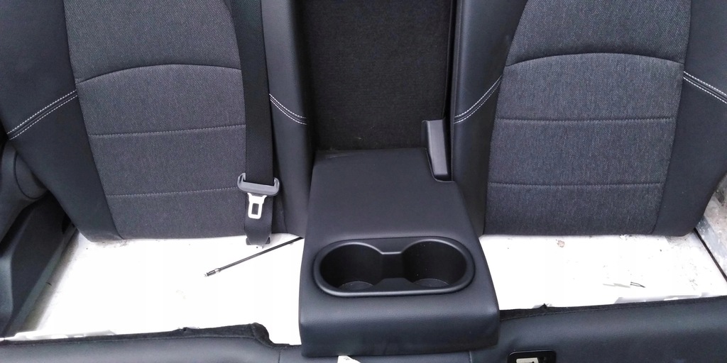 фото №9, Toyota corolla e21 lift kombi сиденья сиденье обивка дверь туннель