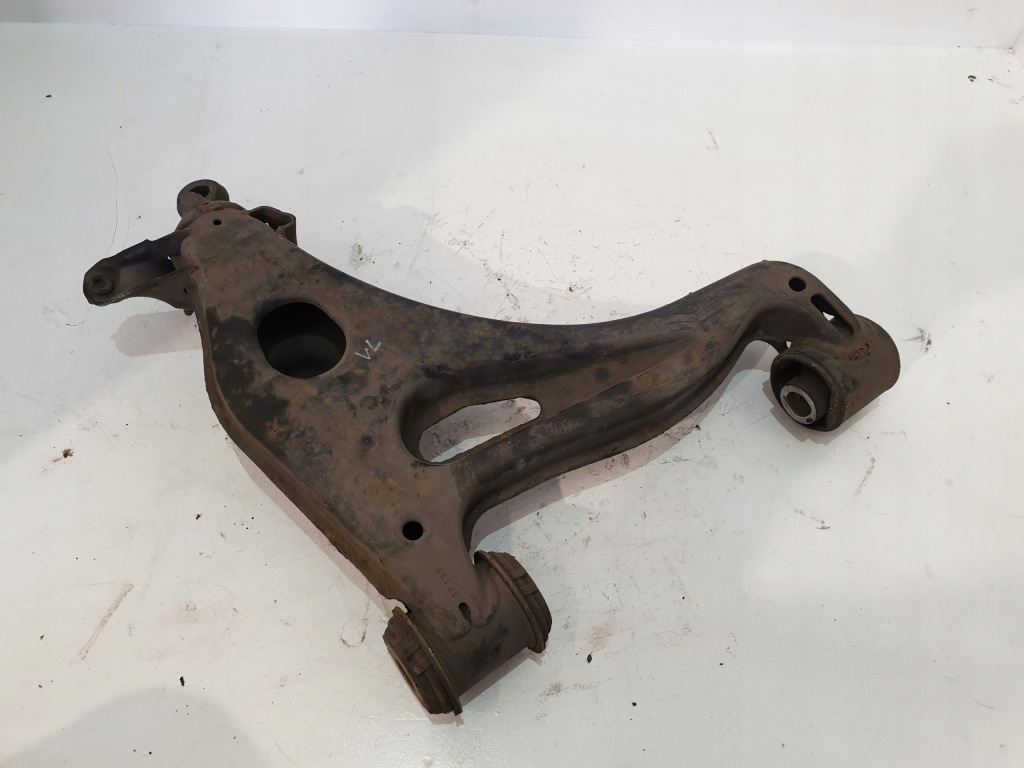 фото №3, Рычаг левый перед mercedes r170 2.0 99