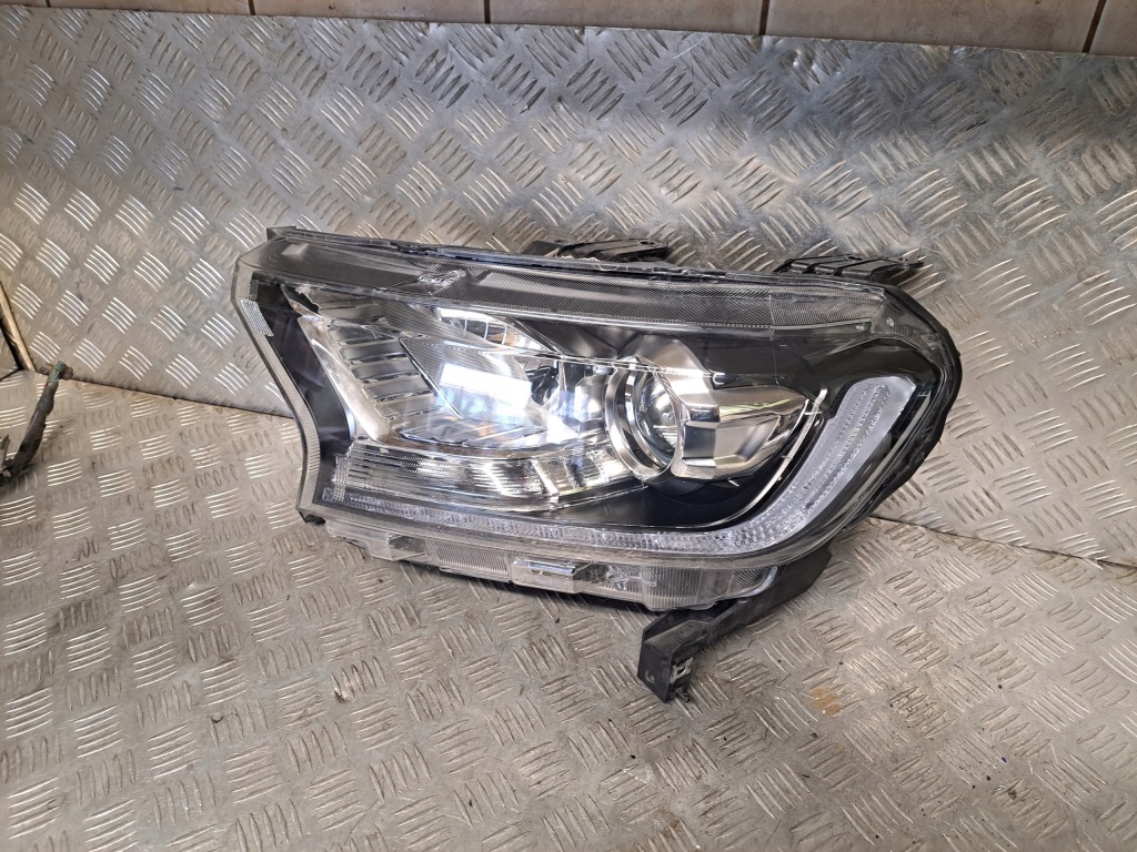 фото №3, Ford ranger lift 2019 rok лампа левая перед ксенон jb3b-13d155-ka